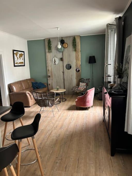 Madras Apartment Sete Bagian luar foto